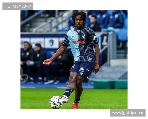 早日康复！勒阿弗尔17岁小扎加杜十字韧带受伤